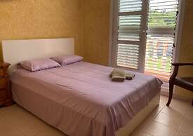 Duque Nest Hostel