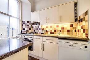 JOIVY 1-Bed Flat In Edinburgh Old Town