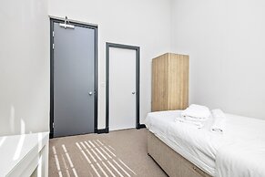 JOIVY Meadows Park En-Suite Rooms