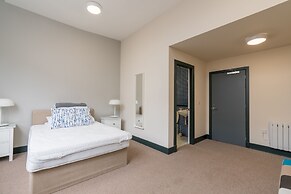 JOIVY Meadows Park En-Suite Rooms