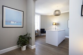 JOIVY Splendid 2-Br Apartment In New Town