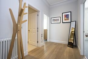 JOIVY Splendid 2-Br Apartment In New Town