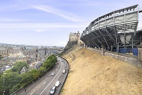 JOIVY Charming 2-Bed Flat Near Edinburgh Castle