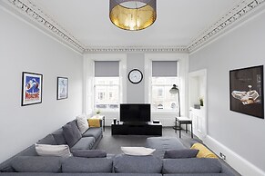JOIVY 4-Bed Stylish Flat In Edinburgh City Centre