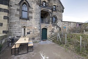 JOIVY Observatory House & Apartment