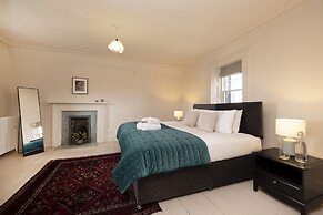JOIVY Observatory House & Apartment
