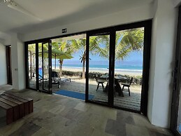 Mi Playa Galapagos Beachfront