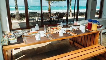 Mi Playa Galapagos Beachfront