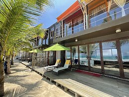 Mi Playa Galapagos Beachfront
