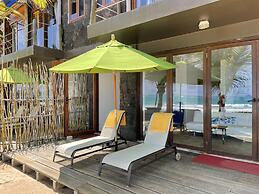 Mi Playa Galapagos Beachfront