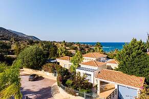 Villa Galina in Neo Chorio