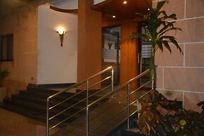 The Grand Neelam Hotel
