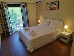 Zeus Apartment