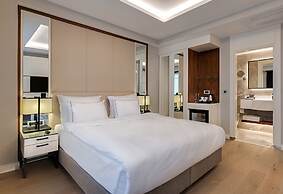 Gleam Collection Hotel