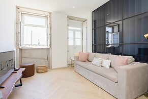Modern Coastline Apartment