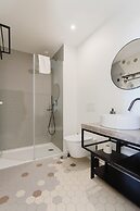 Modern Coastline Apartment