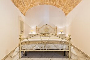 2710 Veronica Suite by Barbarhouse