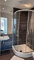 Modern 2 bed Apartment, City Centre, Wifi