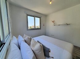 Phaedrus Living City Flat Demetra 102