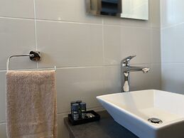 Phaedrus Living City Flat Demetra 102