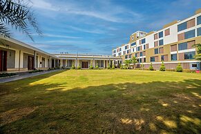 VRR Hotel's And Convention Centre