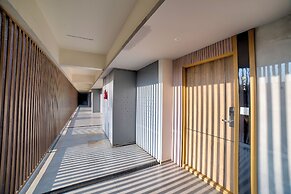 VRR Hotel's And Convention Centre