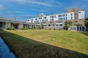 VRR Hotel's And Convention Centre
