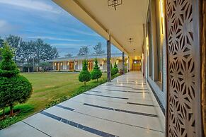 VRR Hotel's And Convention Centre