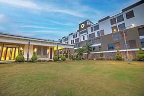 VRR Hotel's And Convention Centre