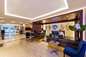 Blue Diamond Hotel
