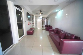 Premium Double Room Fridge & Gated Parking