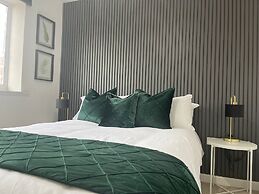 Grand Station Suite