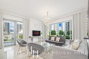 LUX The Downtown Blvd Suite
