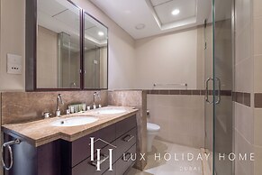 LUX The Downtown Blvd Suite