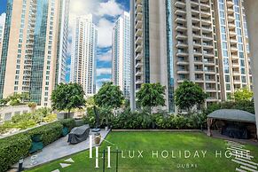 LUX The Downtown Blvd Suite