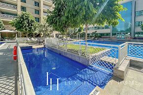 LUX The Downtown Blvd Suite