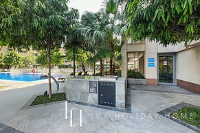 LUX The Downtown Blvd Suite