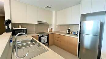 Luxury Dubai Creek Harbour Waterfront Apartment