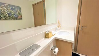 Luxury Dubai Creek Harbour Waterfront Apartment