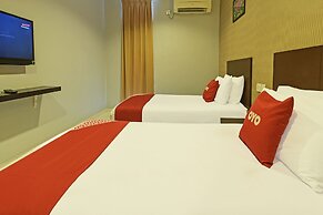 Hotel O M Three Hotel