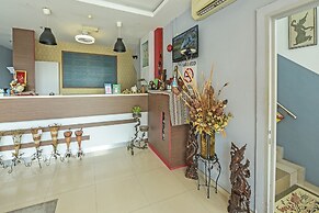 Hotel O M Three Hotel
