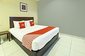 Hotel O M Three Hotel