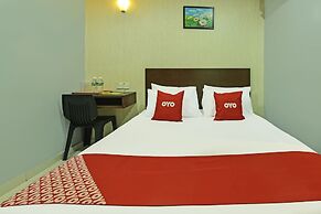 Hotel O M Three Hotel