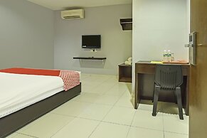 Hotel O M Three Hotel