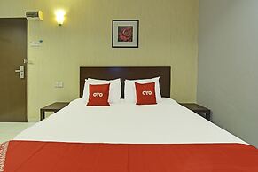 Hotel O M Three Hotel