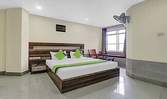 Treebo Darwesh Residency - 500m from Railway Station