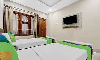 Treebo Darwesh Residency - 500m from Railway Station