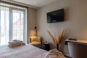 The CORNR Hotel