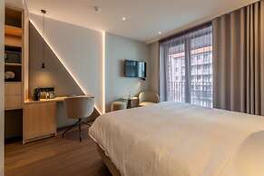 The CORNR Hotel