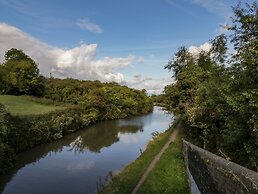 23 Moat House Close